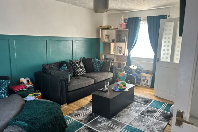 9, Lingey Lane, Gateshead photo 2