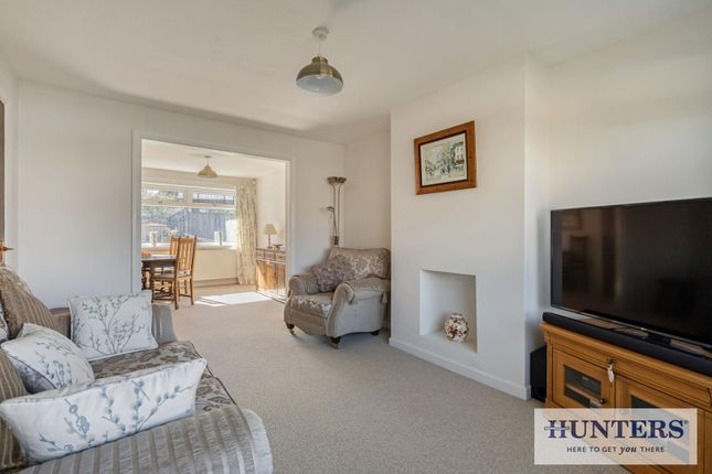 34, Fieldhead Drive, Leeds photo 4
