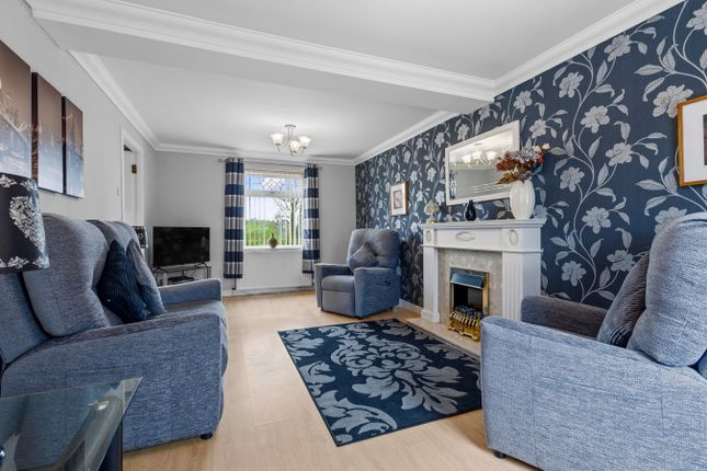 70, Gordon Street, Catrine photo 2