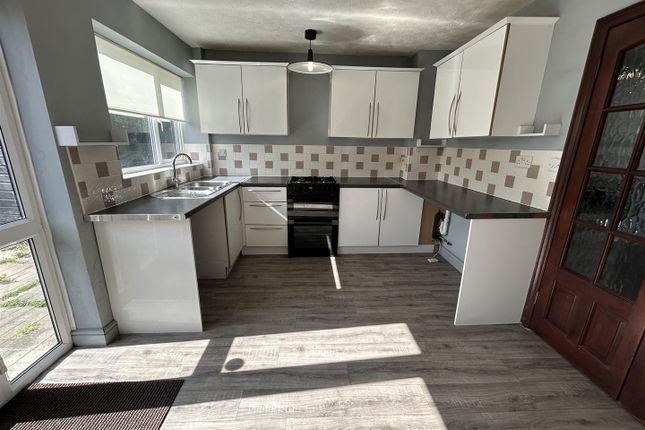 9, Calder Road, Stourport-On-Severn photo 3