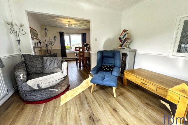 18, Hywel Way, Pembrokeshire photo 4