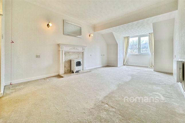 Flat 27, McKernan Court,, High Street, Berkshire photo 2