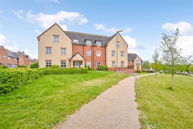 Flat for sale in Spindle Close, Andover Down, Andover