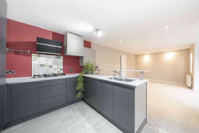 8, Riverside, Sunbury-On-Thames photo 4