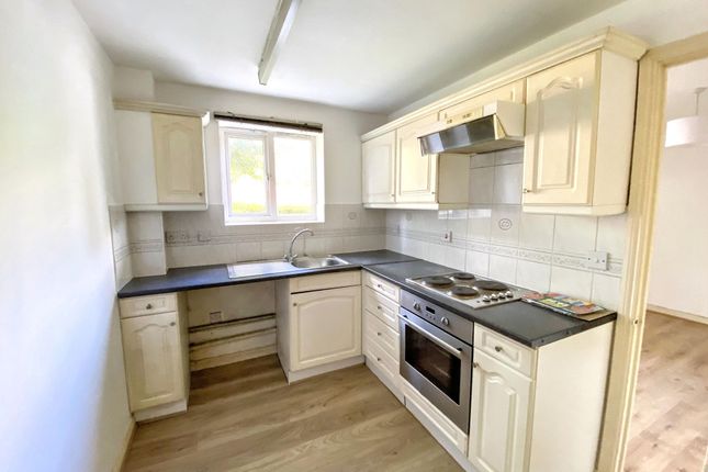22 Barnum Court, Swindon photo 3