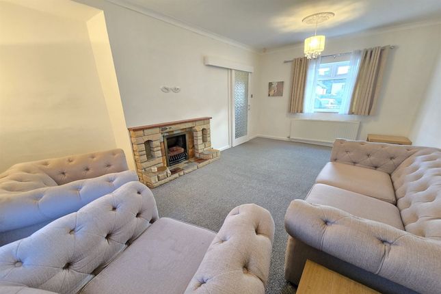 6 Bradbury Avenue, Altrincham photo 2