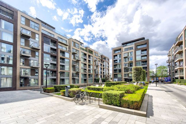 Flat for sale in Dockside House, Chelsea Creek, London