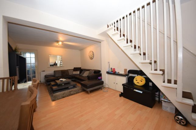 80, Inglehurst Gardens, Ilford photo 5
