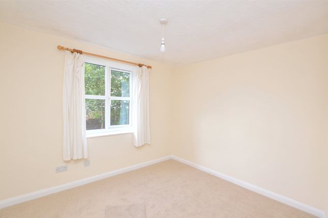 Wilton Hill Court, Redhill photo 3