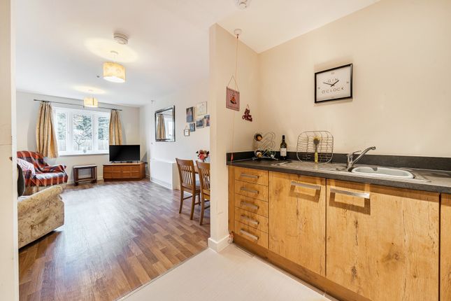 Apartment 8, Middleton House,, Pilley Lane, Gloucestershire photo 3