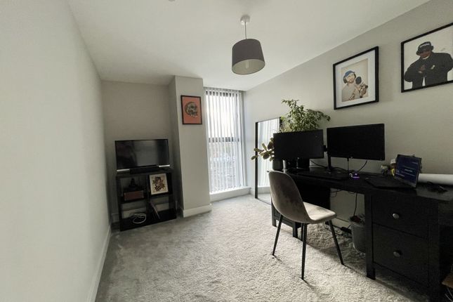 Flat for sale in Victoria Avenue, Southend-On-Sea, Essex