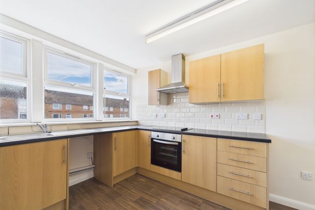 Flat A 86-88, Salisbury Avenue, Cheltenham photo 2