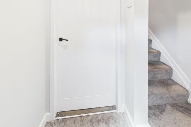 205 Elliott Street, Manchester photo 5