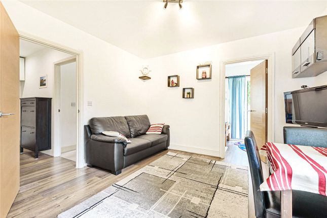 12, Apsley House, Roehampton photo 4