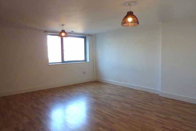 39, Golate Court, Cardiff photo 3