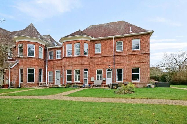 Knightwood Court, Rhinefield Road, Brockenhurst photo 4