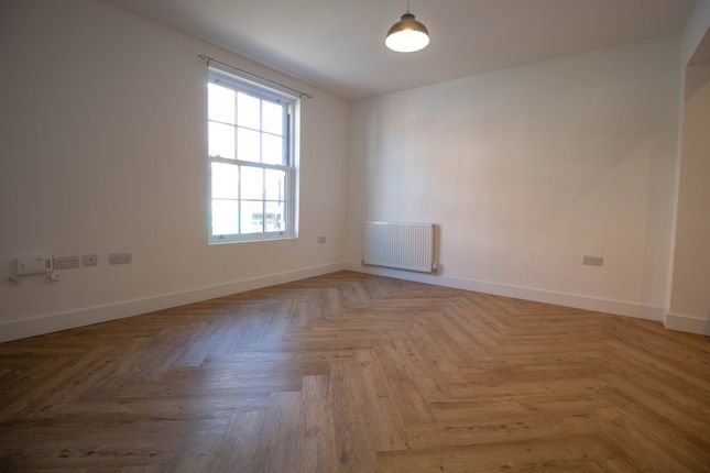 Flat 2, 23, High Street, Nottingham photo 3
