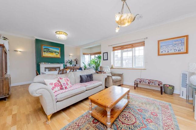 4 bed flat for sale in Vivian Avenue, London NW4