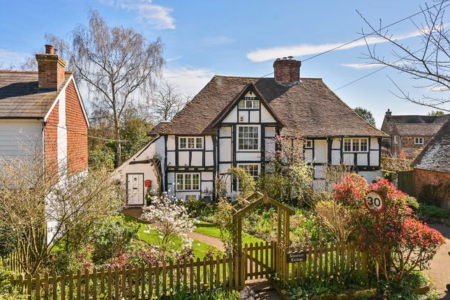 Thumbnail Cottage for sale in Southenay Lane, Ashford