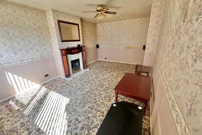34, Cypress Close, Great Clacton photo 4