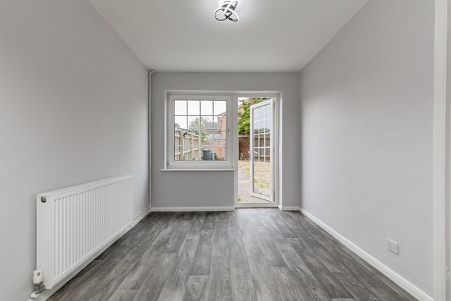57, Kestrel Close, Bristol photo 4