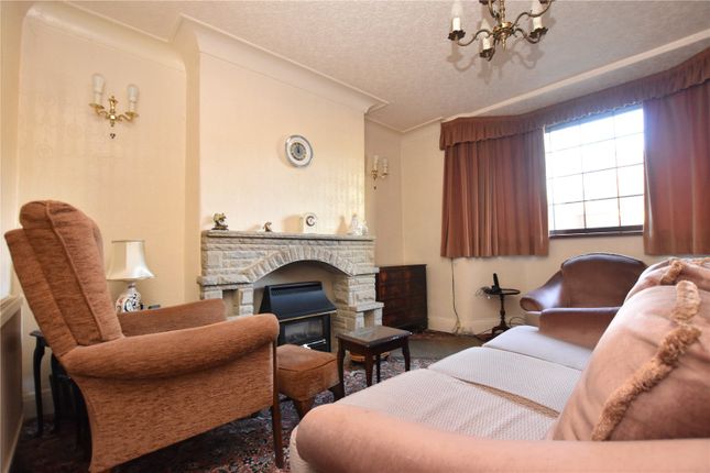 112, Spen Lane, West Yorkshire photo 3