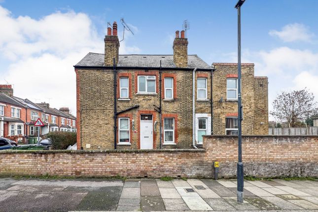 15 Macoma Terrace, London photo 4