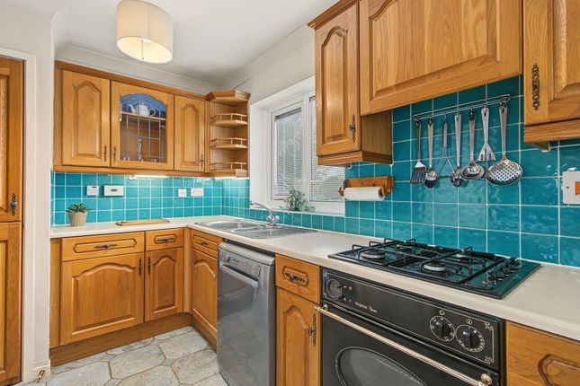 10 Aysgarth Close, Wakefield photo 5