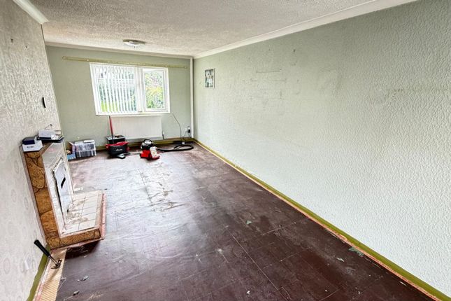 22 The Marian Way, Bootle photo 3