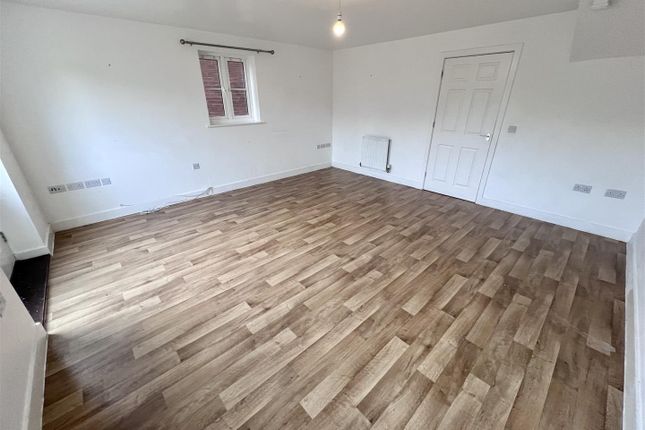 107, Pastures Avenue, Weston-Super-Mare photo 4