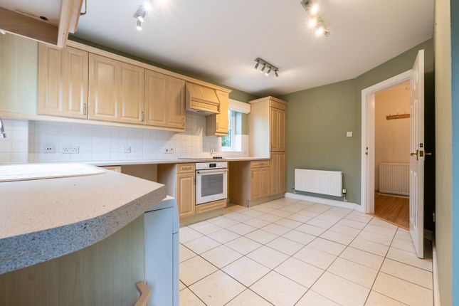 23, Birch Drive, Burford photo 3