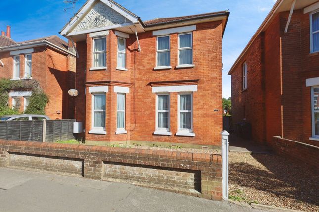 2-bed house on 23 Kings Road, Bournemouth, £1,350/mo