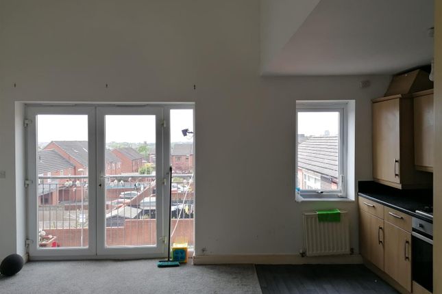 Apartment 9, Fairbourne Court, Fairbourne Walk, Oldham photo 5