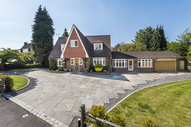 Thumbnail Detached house to rent in Berry Walk, Ashtead