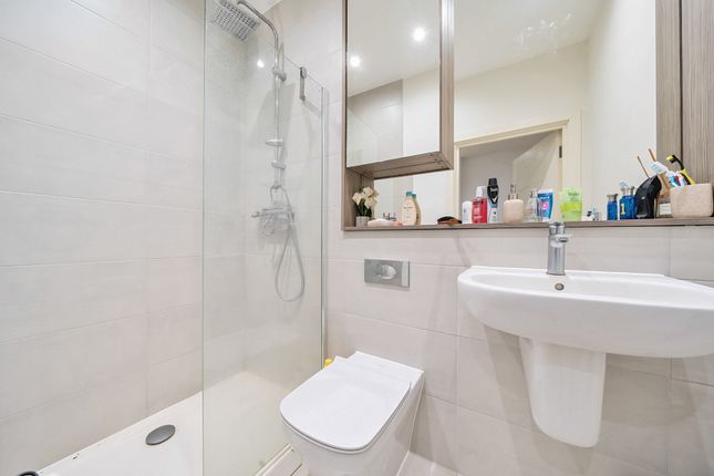 Flat for sale in Mondial Way, Hayes