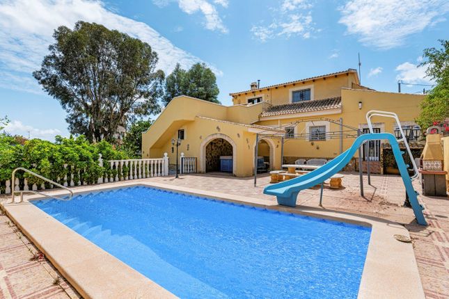 Villa for sale in 03310 Jacarilla, Alicante, Spain