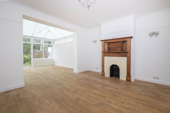 Raeburn Avenue, Surbiton photo 2