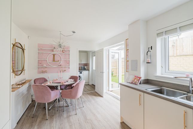 35, Fairley Crescent, Edinburgh photo 4