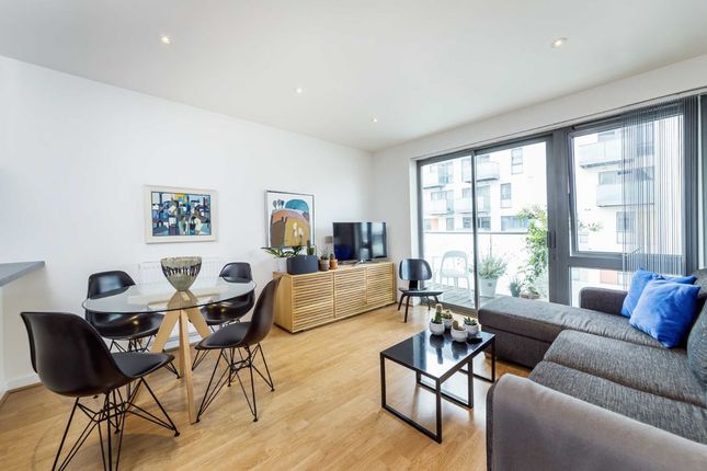 Flat for sale in Stainsby Road, London