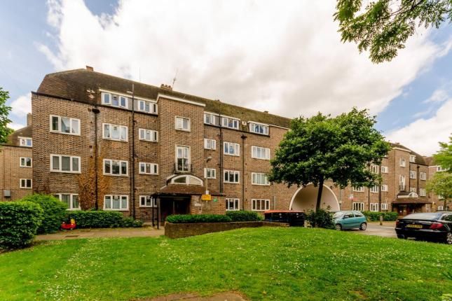 Flat to rent in St. Johns Drive, Earlsfield