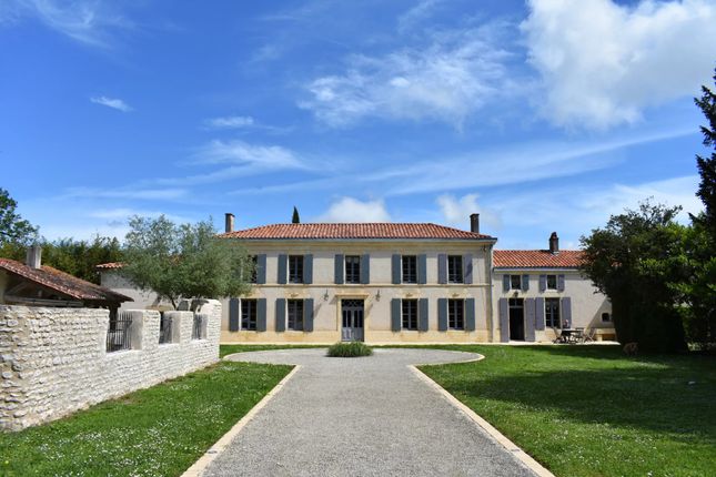 Thumbnail Property for sale in Bernay-Saint-Martin, Poitou-Charentes, 17330, France