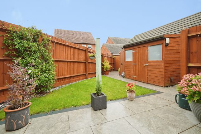 10, Terracotta Mews, Swadlincote photo 4