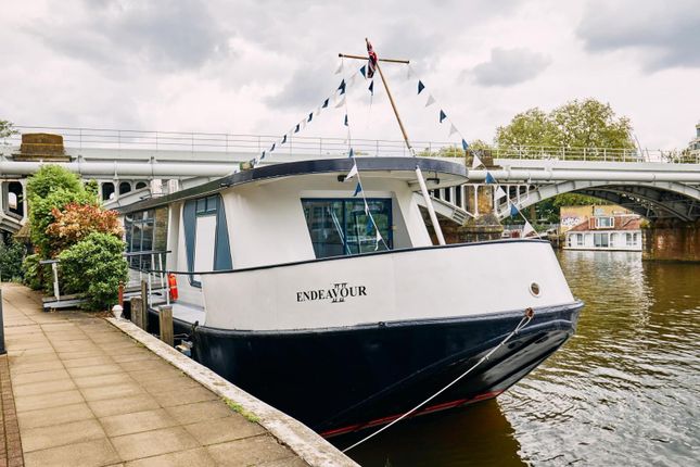 Thumbnail Property for sale in Becketts Wharf, Hampton Wick