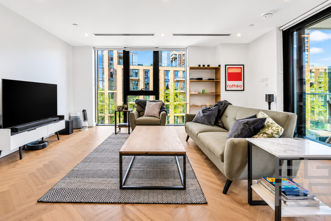 23 Gauging Square, Wapping photo 3