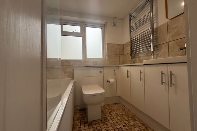 30, Exmouth photo 4