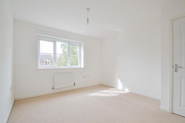 19, Wade Avenue, Warrington photo 4