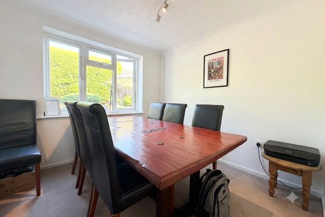 10, Ludlow Close, Camberley photo 3
