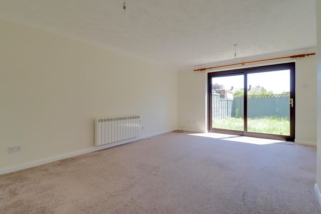 4 The Vineries, Eastbourne photo 3