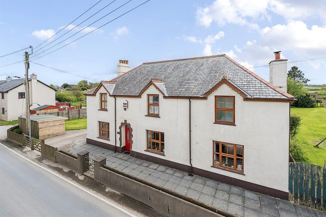 West End Villa, Fore Street, Langtree photo 3