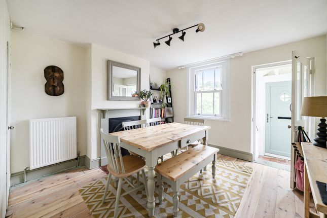 2, Western Terrace, Stroud photo 2
